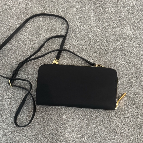 Tumi wallet on crossbody - Picture 2 of 4